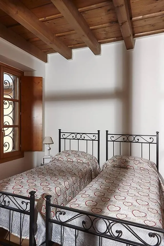 Altido Provencal House Apartment Como Italy