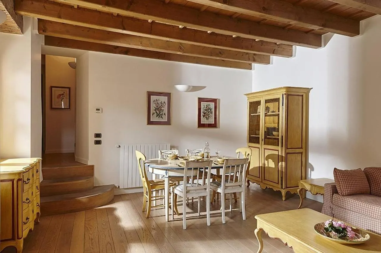 Altido Provencal House Apartment Como