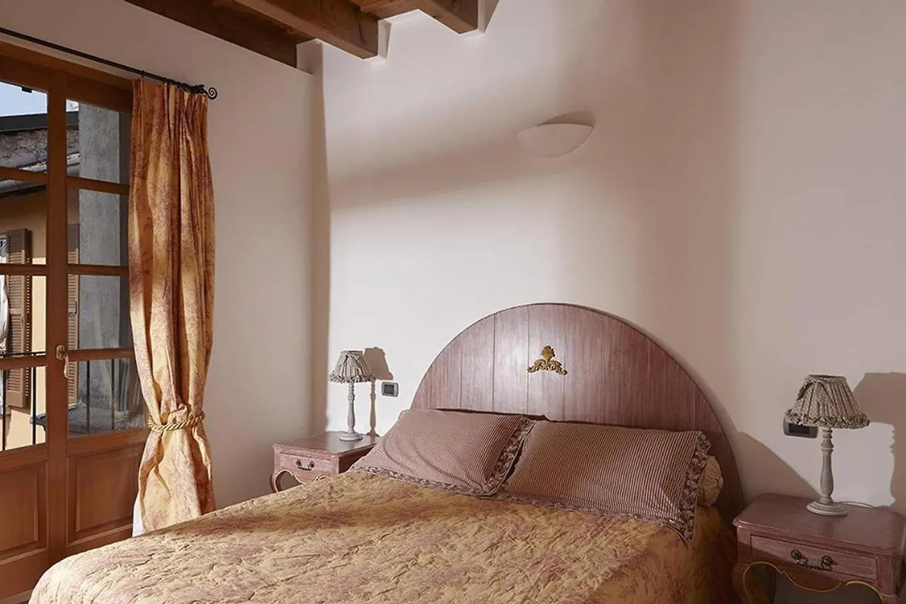 Altido Provencal House location